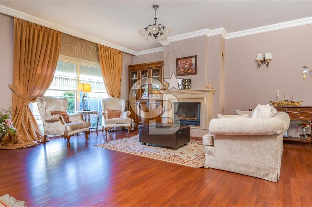 Yamaç Evler Sitesi’nde Satılık 4+1 Villa