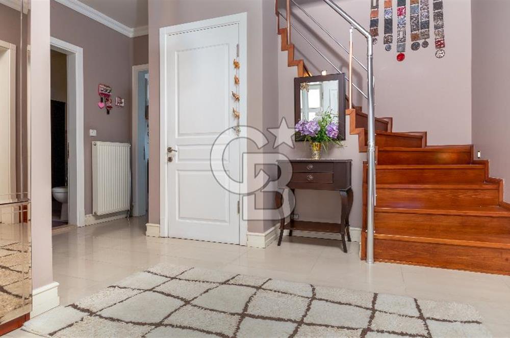 Yamaç Evler Sitesi’nde Satılık 4+1 Villa