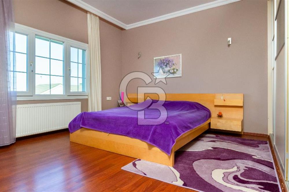 Yamaç Evler Sitesi’nde Satılık 4+1 Villa