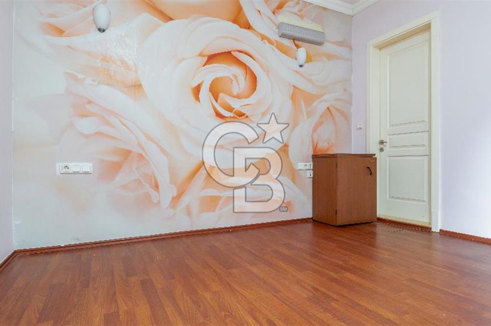 Yamaç Evler Sitesi’nde Satılık 4+1 Villa