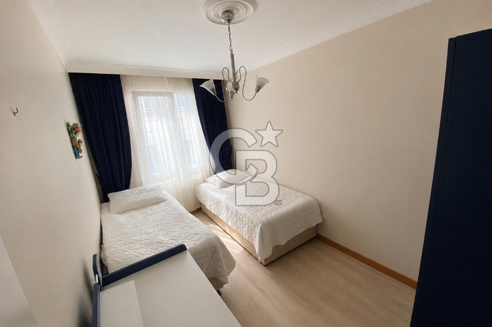 BEYLİKDÜZÜ ADNAN KAHVECİ'DE GENİŞ FERAH 2+1 SATILIK DAİRE