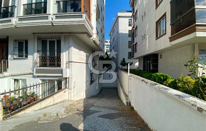BEYLİKDÜZÜ ADNAN KAHVECİ'DE GENİŞ FERAH 2+1 SATILIK DAİRE