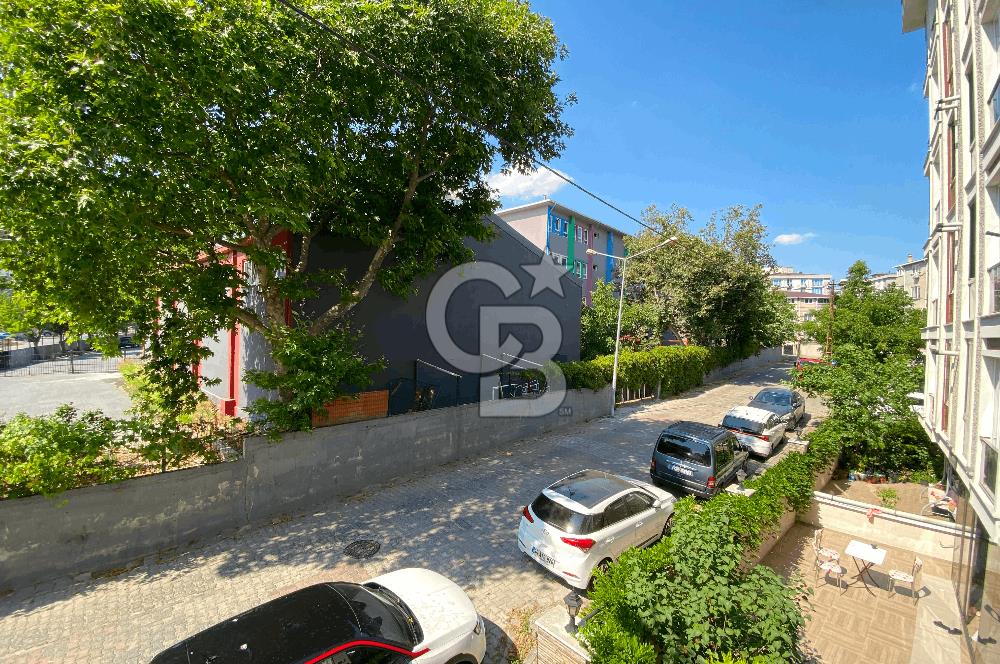 BEYLİKDÜZÜ ADNAN KAHVECİ'DE GENİŞ FERAH 2+1 SATILIK DAİRE