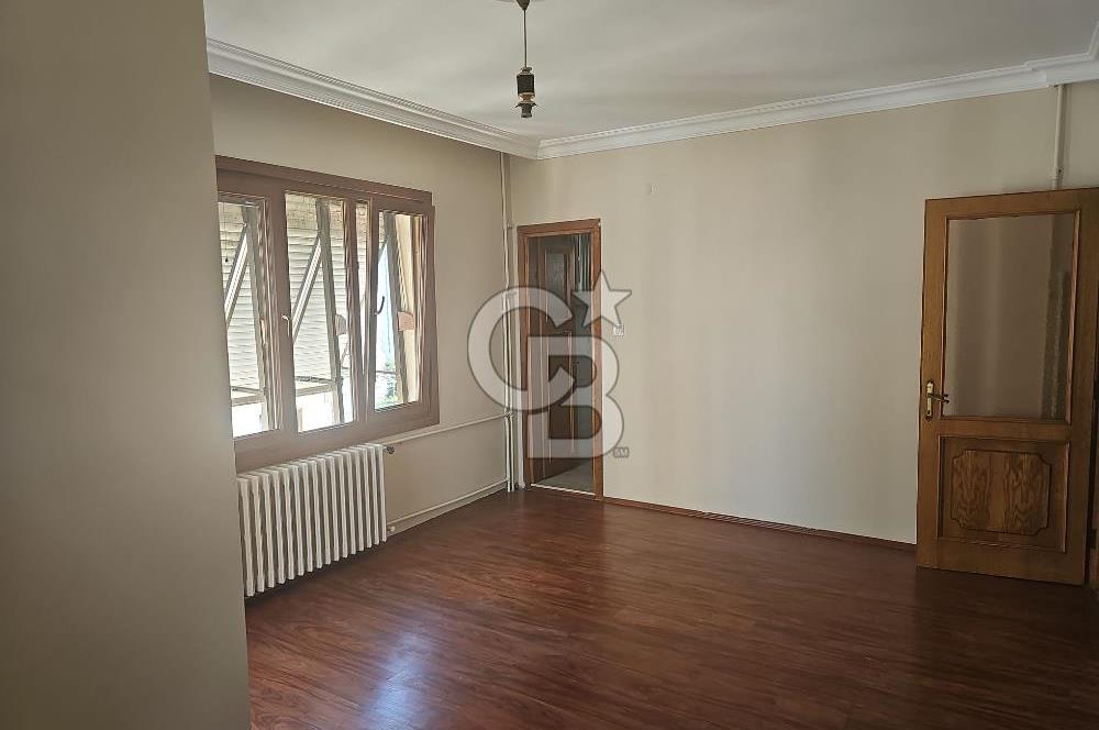 SATILIK KADIKÖY SAHRAYICEDİT'TE GENİŞ ARSALI, 3+1 DAİRE
