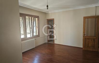 SATILIK KADIKÖY SAHRAYICEDİT'TE GENİŞ ARSALI, 3+1 DAİRE