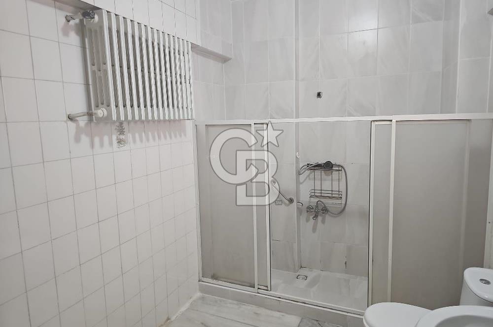 SATILIK KADIKÖY SAHRAYICEDİT'TE GENİŞ ARSALI, 3+1 DAİRE