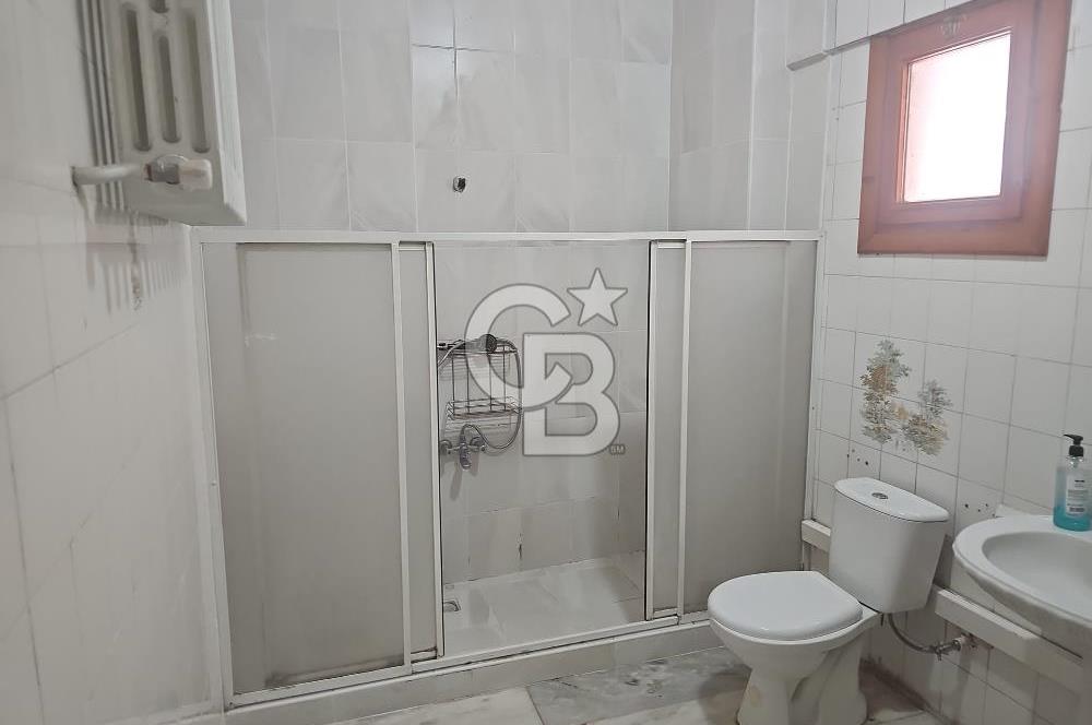 SATILIK KADIKÖY SAHRAYICEDİT'TE GENİŞ ARSALI, 3+1 DAİRE