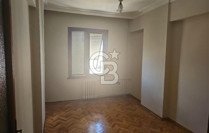 SATILIK KADIKÖY SAHRAYICEDİT'TE GENİŞ ARSALI, 3+1 DAİRE