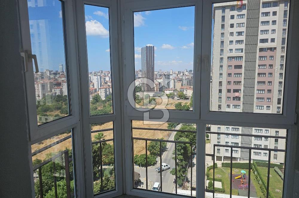 SATILIK KADIKÖY SAHRAYICEDİT'TE GENİŞ ARSALI, 3+1 DAİRE