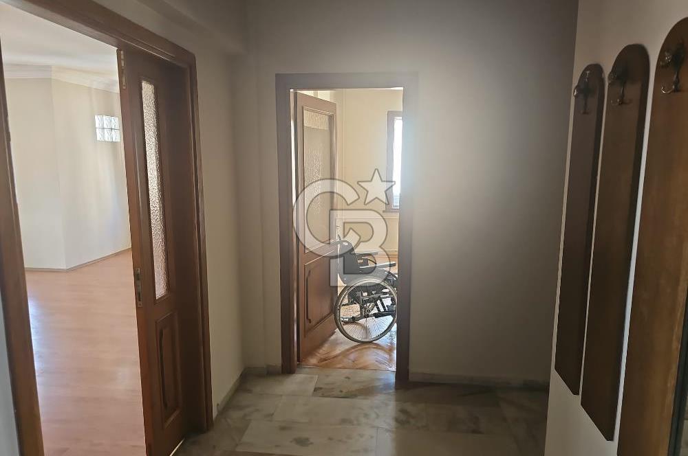 SATILIK KADIKÖY SAHRAYICEDİT'TE GENİŞ ARSALI, 3+1 DAİRE