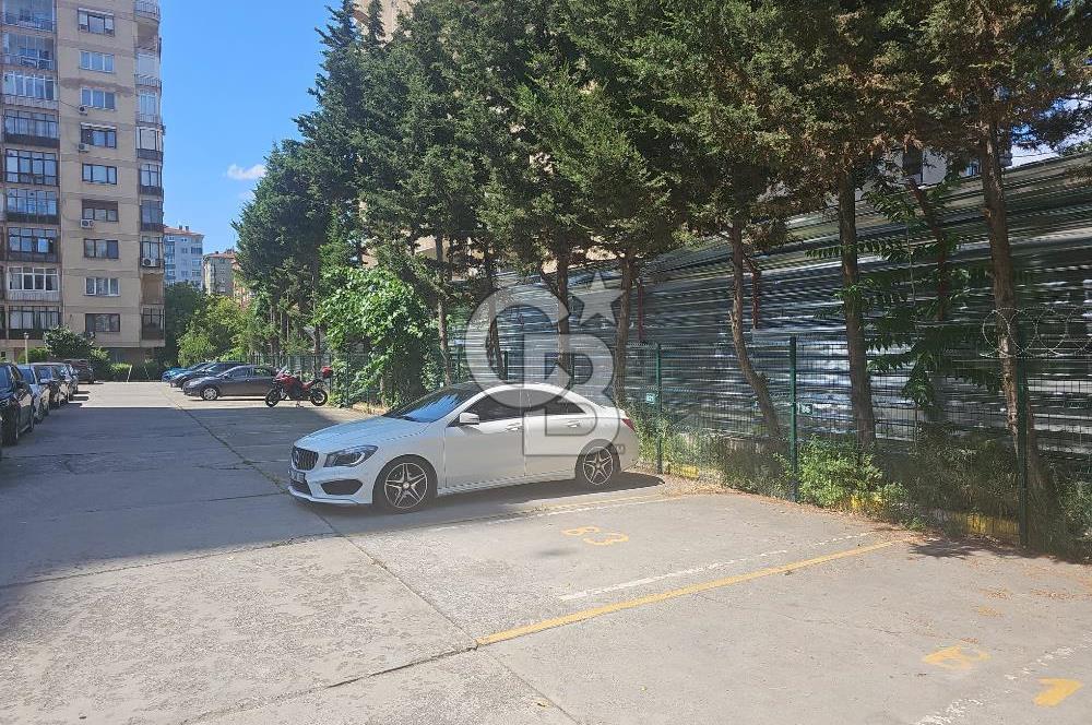 SATILIK KADIKÖY SAHRAYICEDİT'TE GENİŞ ARSALI, 3+1 DAİRE