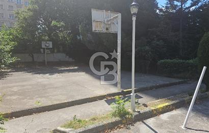 SATILIK KADIKÖY SAHRAYICEDİT'TE GENİŞ ARSALI, 3+1 DAİRE