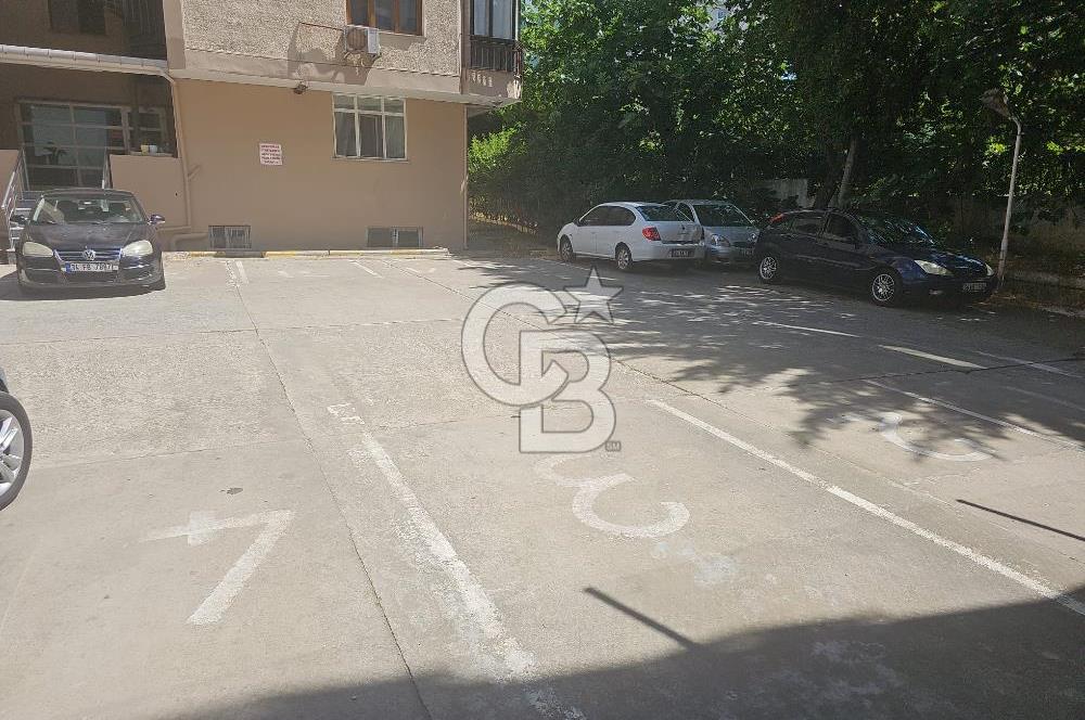 SATILIK KADIKÖY SAHRAYICEDİT'TE GENİŞ ARSALI, 3+1 DAİRE