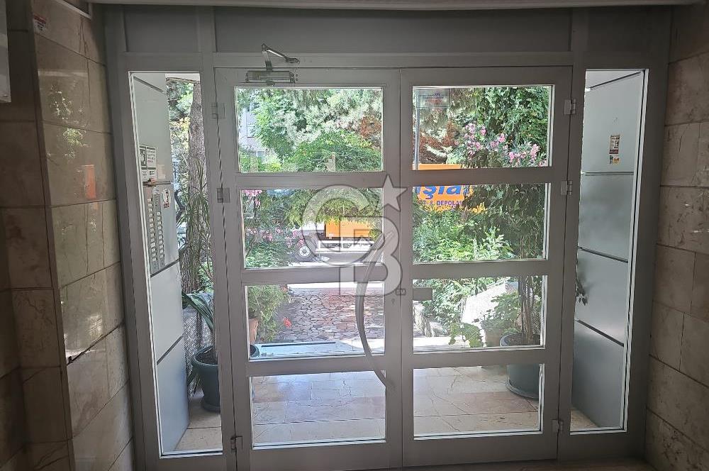 SATILIK KADIKÖY SAHRAYICEDİT'TE GENİŞ ARSALI, 3+1 DAİRE
