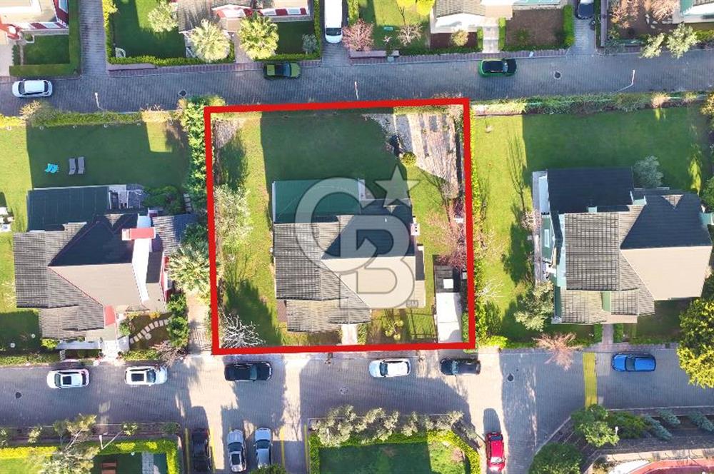 Yamaç Evler Sitesi’nde Satılık 4+1 Villa