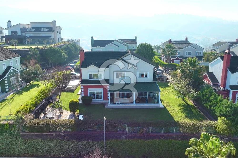 Yamaç Evler Sitesi’nde Satılık 4+1 Villa
