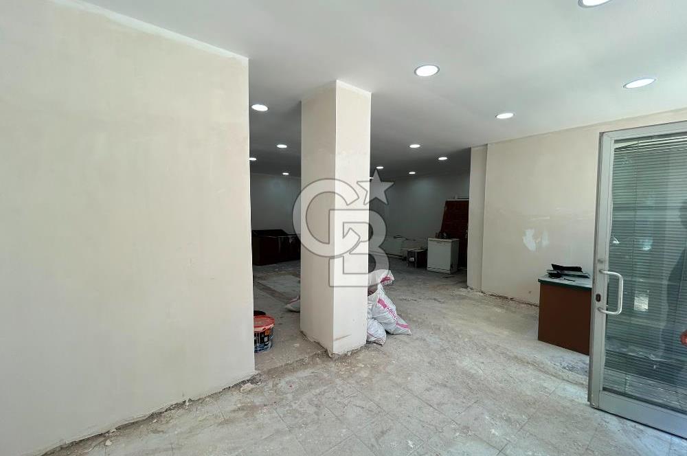 TUZLA AYDINTEPEDE İŞLEK CADDE ÜZERİNDE 90 m² NET KİRALIK DÜKKAN