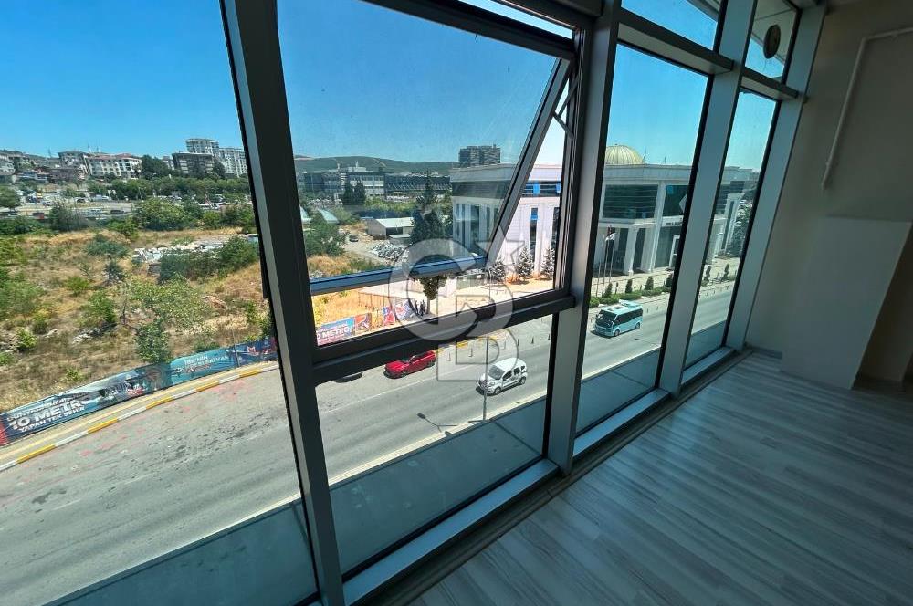 TUZLA BELEDİYESİ KARŞISI 1+0 45M² KİRALIK OFİS & PLAZA KATI