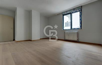 Altıntepe Hüsniye Caddesinde 1. Katta Satılık 2+1 Daire!