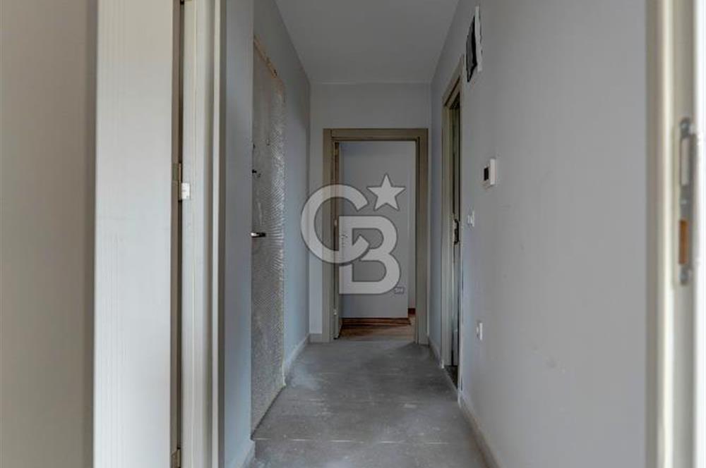 Altıntepe Hüsniye Caddesinde 1. Katta Satılık 2+1 Daire!