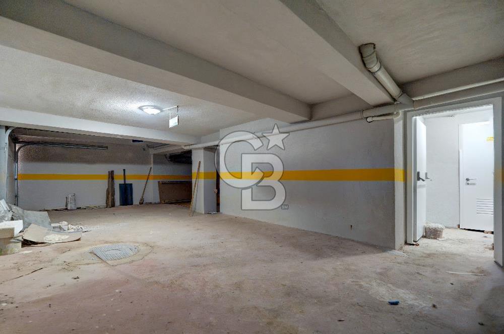 Altıntepe Hüsniye Caddesinde 1. Katta Satılık 2+1 Daire!