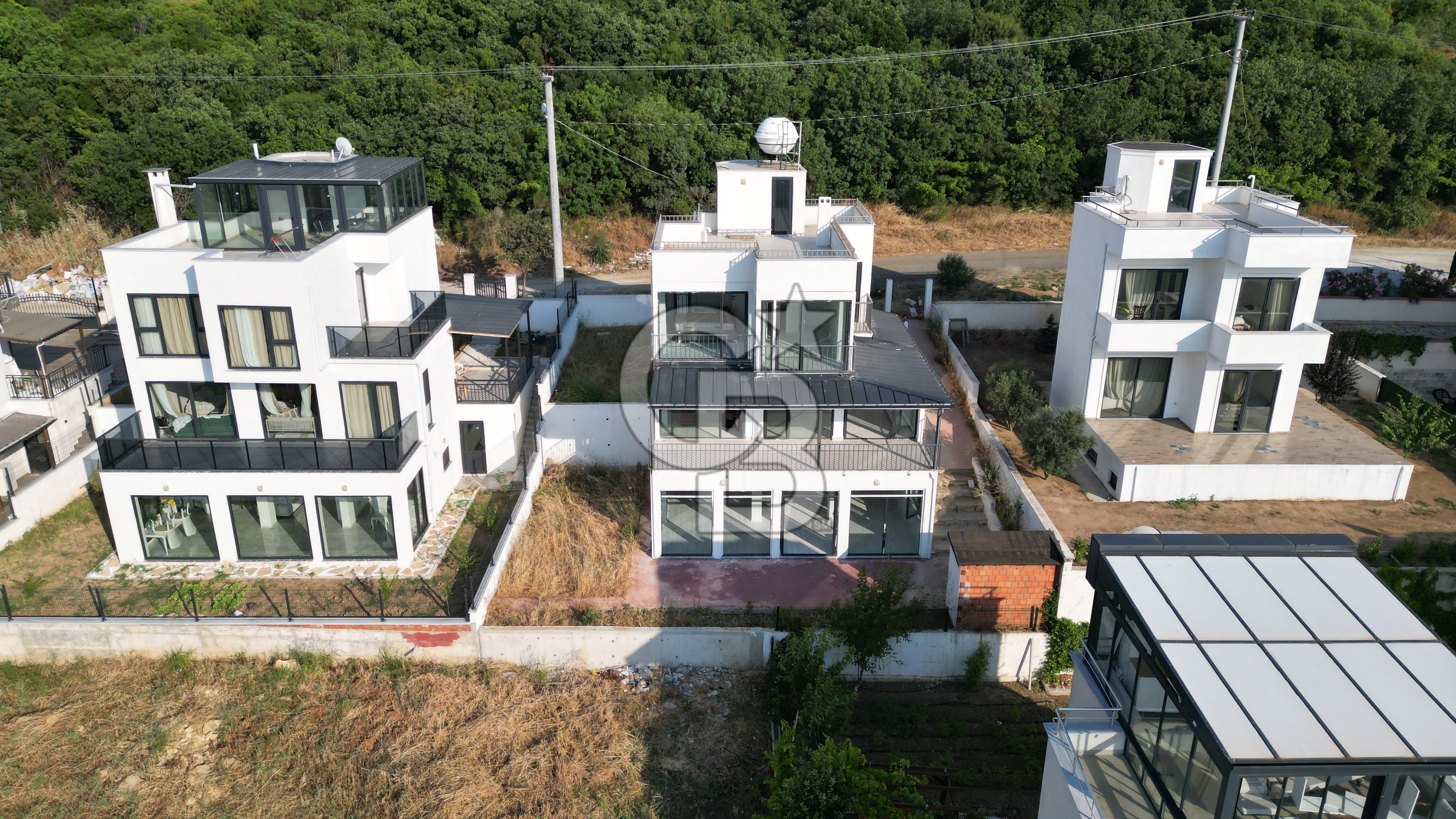 ÇANAKKALE KANGIRLI BOĞAZ MANZARALI 4+1 MÜSTAKİL SATILIK VİLLA