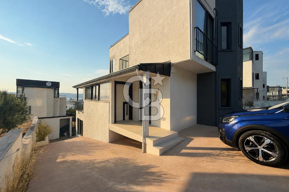ÇANAKKALE KANGIRLI BOĞAZ MANZARALI 4+1 MÜSTAKİL SATILIK VİLLA