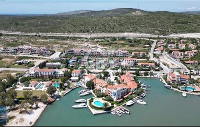 Çeşme Alaçatı Port Sancak Evleri Satılık 3.5+1 Villa