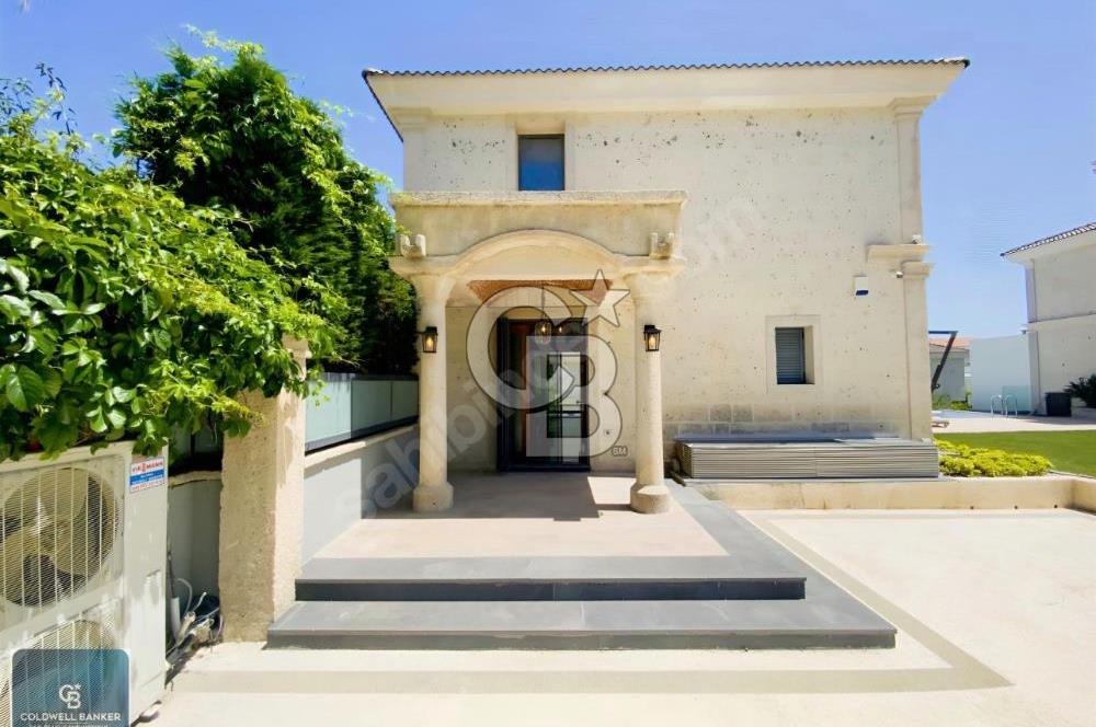 Çeşme Alaçatı Port Satılık 5+2 Villa