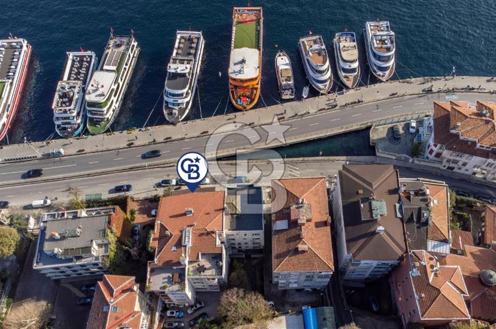 ARNAVUTKÖY SAHİLDE EN SEÇKİN APARTMANDA SATILIK YALI DAİRESİ