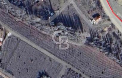 ELMADAĞ ÜÇEVLER MAH'DE YOLA YAKIN 480 m2 İMARLI MANZARALI ARSA