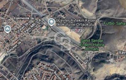 ELMADAĞ ÜÇEVLER MAH'DE YOLA YAKIN 508 m2 İMARLI MANZARALI ARSA