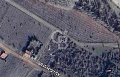 ELMADAĞ ÜÇEVLER MAH'DE YOLA YAKIN 485 m2 İMARLI MANZARALI ARSA