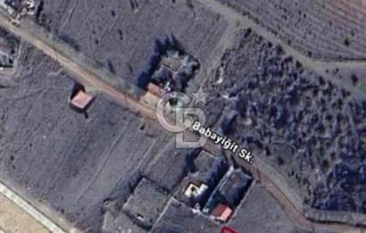 ELMADAĞ ÜÇEVLER MAH'DE YOLA YAKIN 485 m2 İMARLI MANZARALI ARSA
