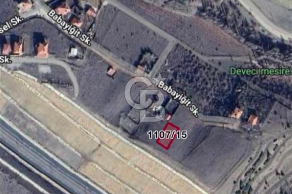 ELMADAĞ ÜÇEVLER MAH'DE YOLA YAKIN 485 m2 İMARLI MANZARALI ARSA