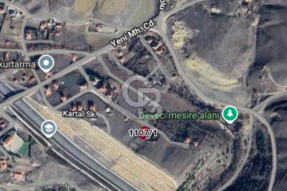 ELMADAĞ ÜÇEVLER MAH'DE YOLA YAKIN 546 m2 İMARLI MANZARALI ARSA