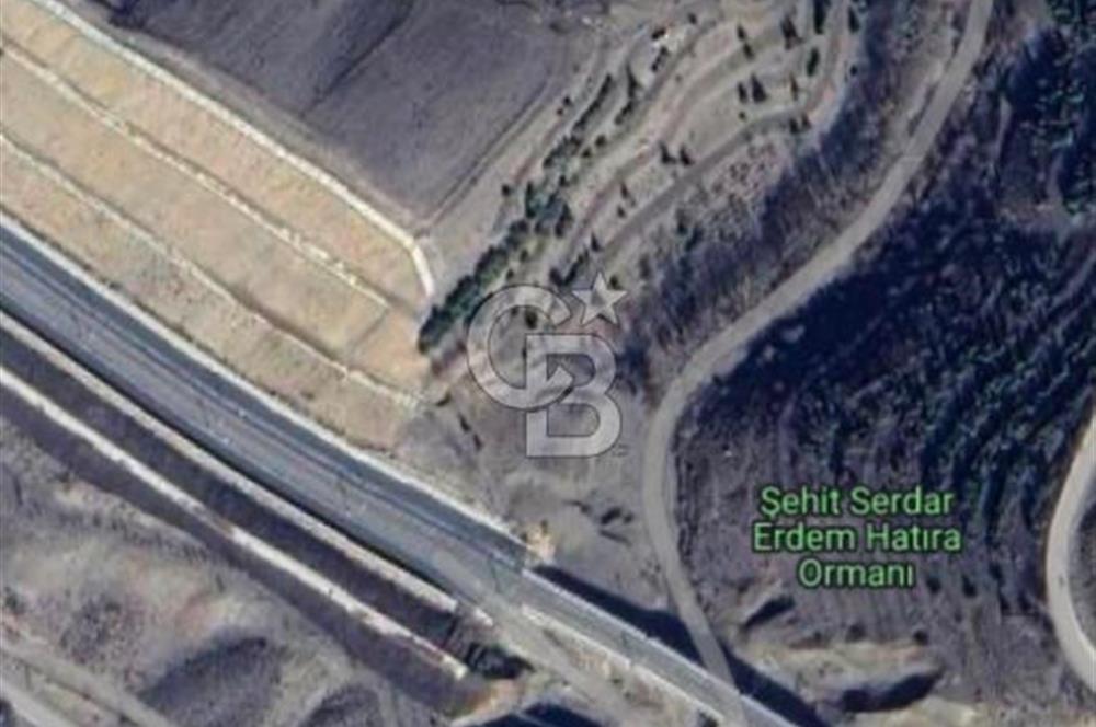 ELMADAĞ ÜÇEVLER MAH'DE YOLA YAKIN 546 m2 İMARLI MANZARALI ARSA