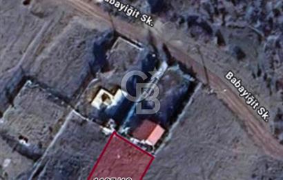 ELMADAĞ ÜÇEVLER MAH'DE YOLA YAKIN 488 m2 İMARLI MANZARALI ARSA
