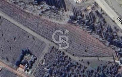 ELMADAĞ ÜÇEVLER MAH'DE YOLA YAKIN 491 m2 İMARLI MANZARALI ARSA
