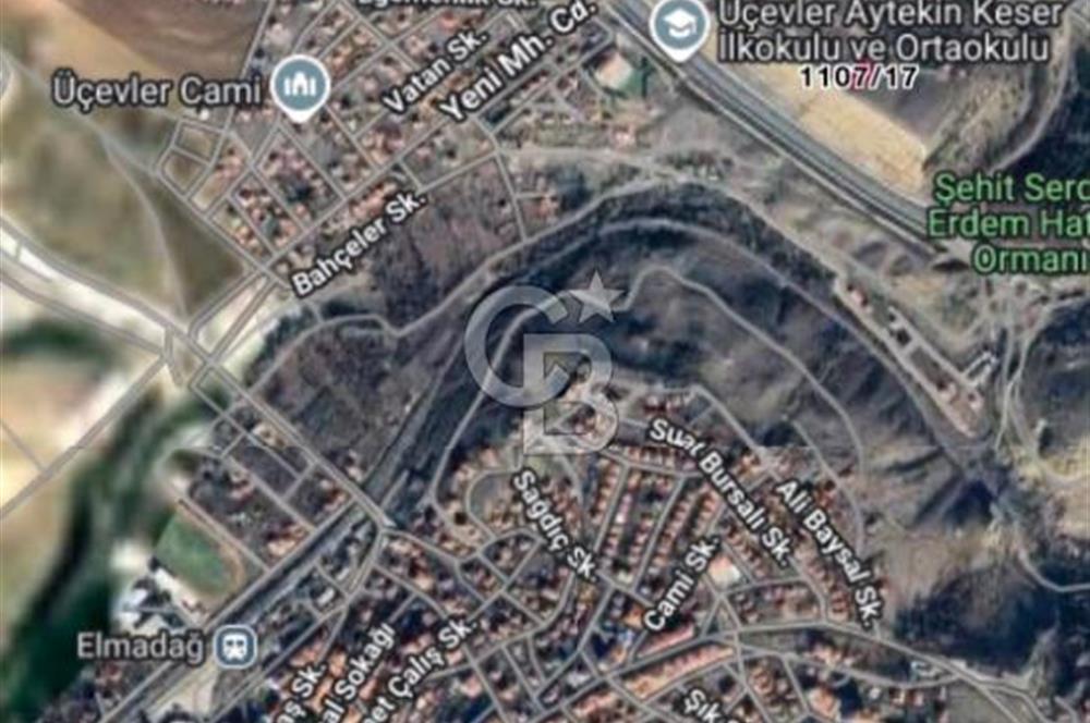 ELMADAĞ ÜÇEVLER MAH'DE YOLA YAKIN 491 m2 İMARLI MANZARALI ARSA