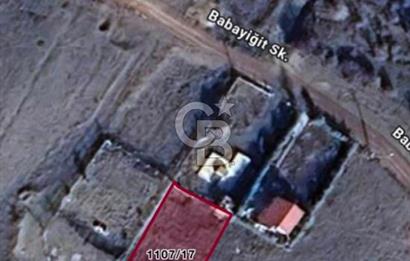 ELMADAĞ ÜÇEVLER MAH'DE YOLA YAKIN 491 m2 İMARLI MANZARALI ARSA