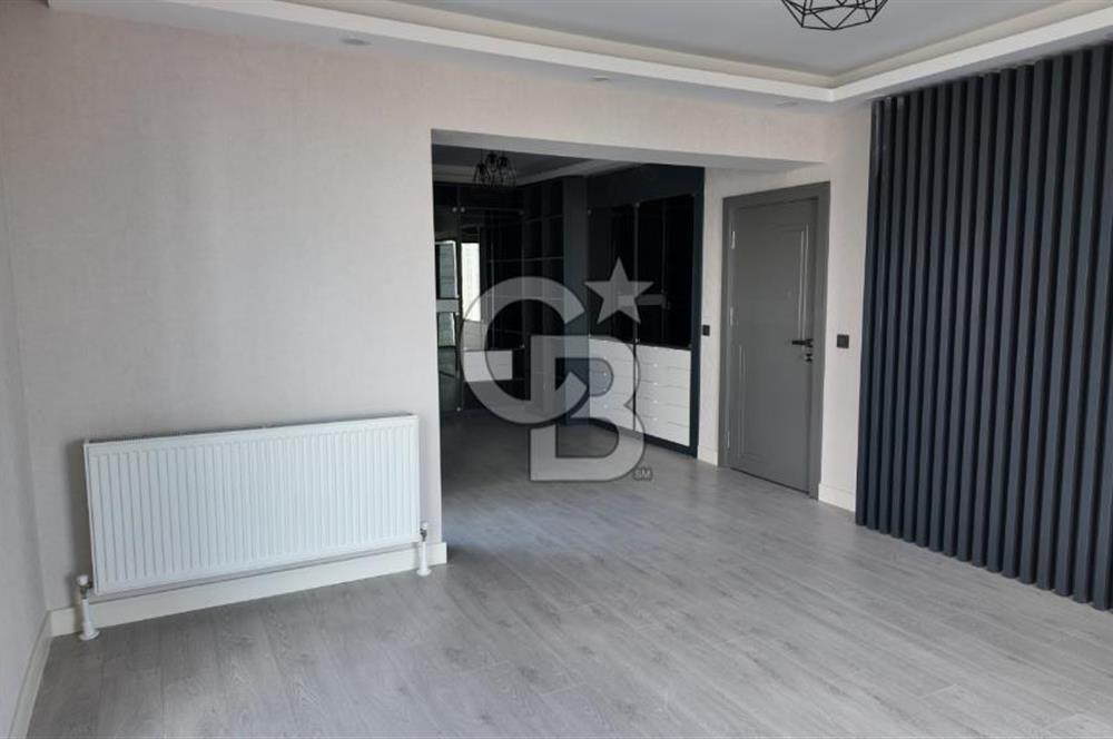 Acar Beytepe Sitesinde Bakımlı, 3 Katlı, Bahçeli 4+1 Villa