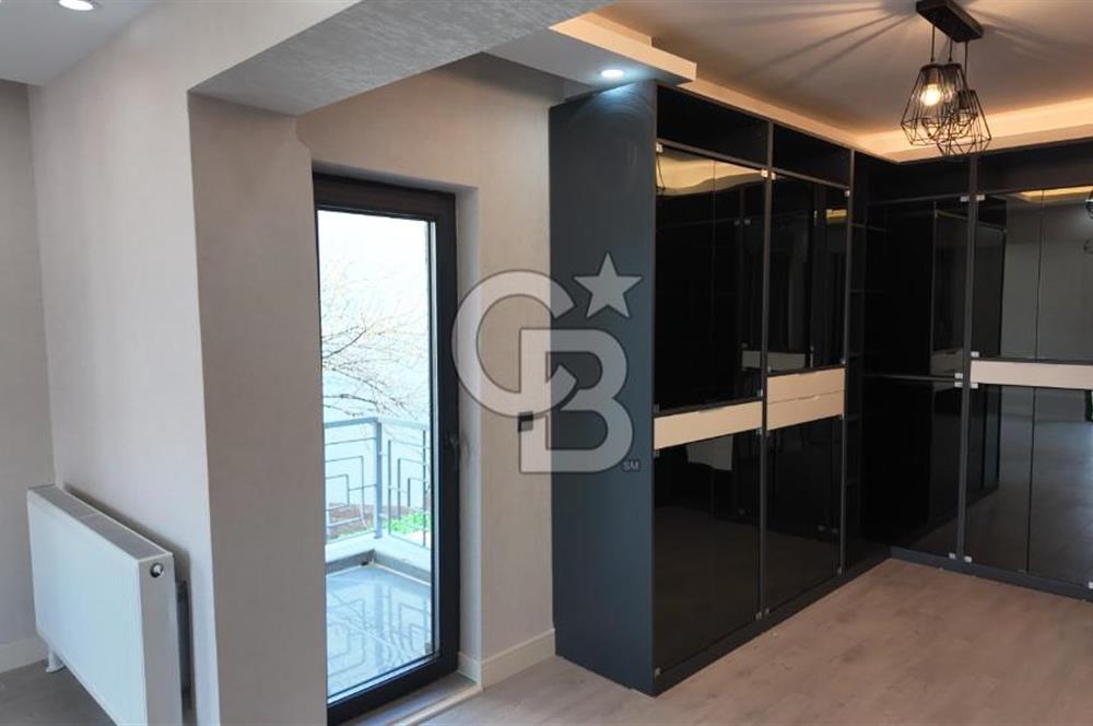 Acar Beytepe Sitesinde Bakımlı, 3 Katlı, Bahçeli 4+1 Villa