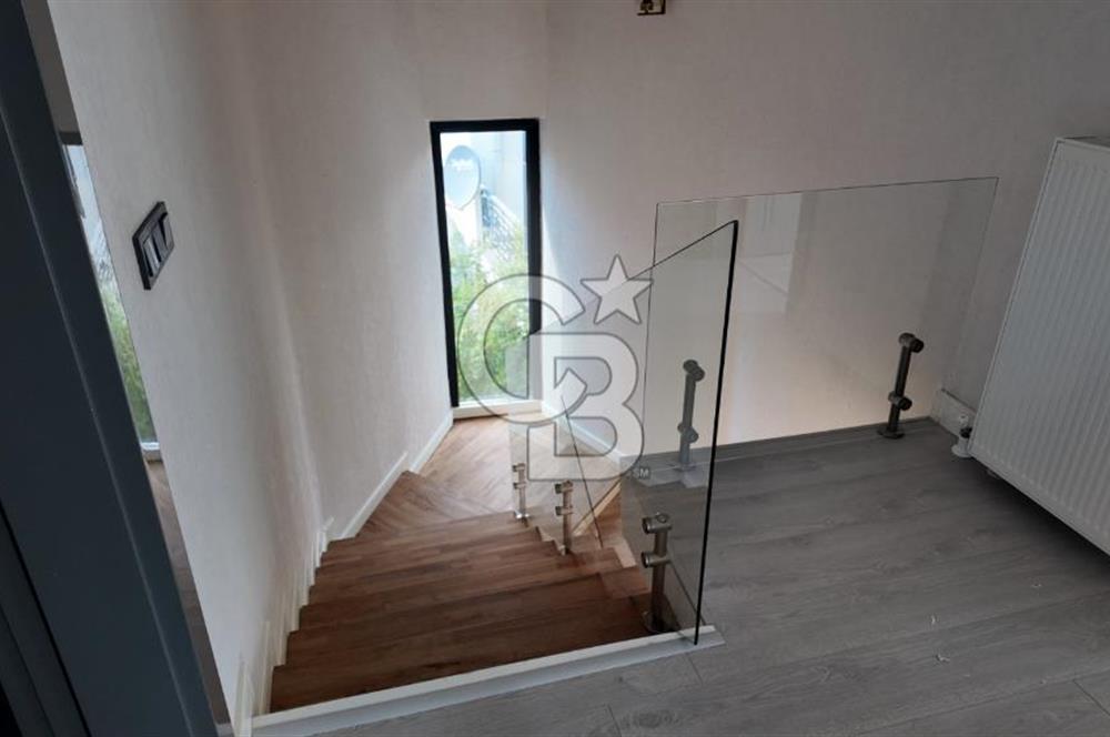 Acar Beytepe Sitesinde Bakımlı, 3 Katlı, Bahçeli 4+1 Villa