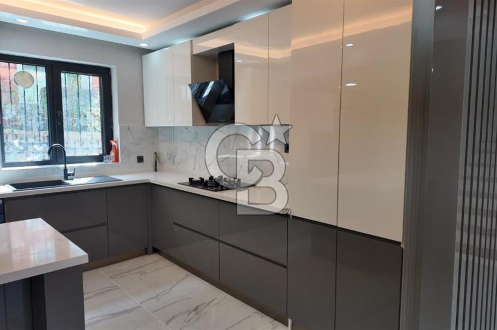 Acar Beytepe Sitesinde Bakımlı, 3 Katlı, Bahçeli 4+1 Villa