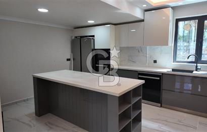 Acar Beytepe Sitesinde Bakımlı, 3 Katlı, Bahçeli 4+1 Villa