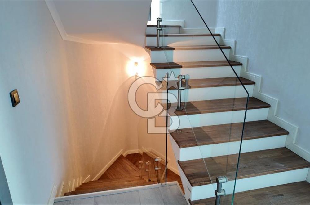 Acar Beytepe Sitesinde Bakımlı, 3 Katlı, Bahçeli 4+1 Villa