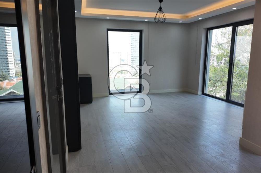 Acar Beytepe Sitesinde Bakımlı, 3 Katlı, Bahçeli 4+1 Villa