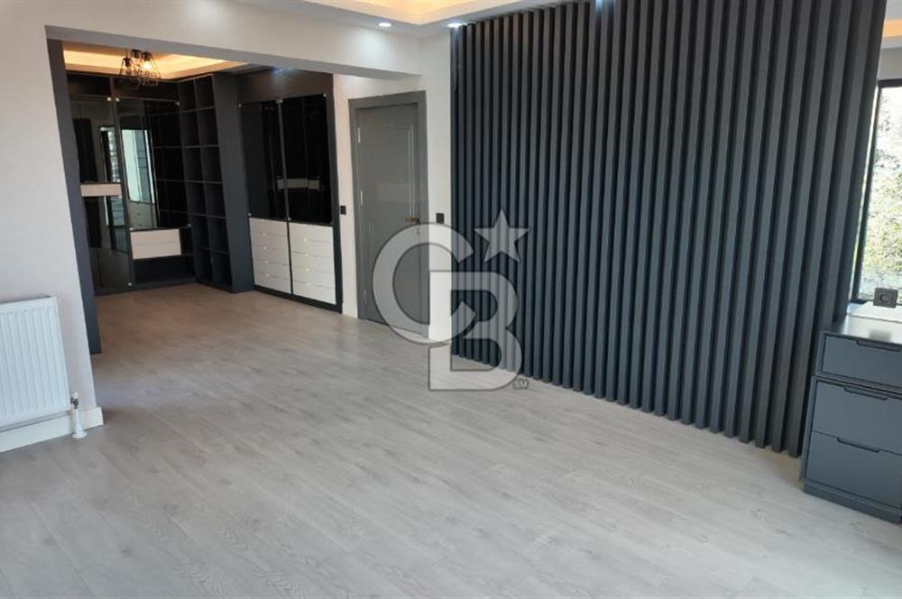 Acar Beytepe Sitesinde Bakımlı, 3 Katlı, Bahçeli 4+1 Villa