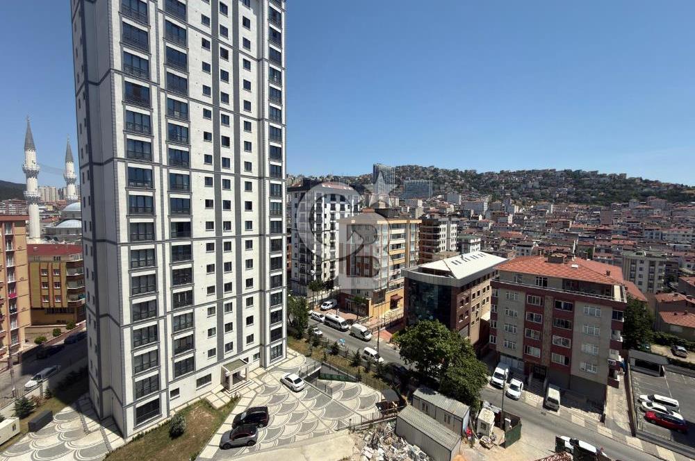 MALTEPE'DE SİTE İÇİNDE HAVUZLU GÜVENLİKLİ SIFIR SATILIK 2+1
